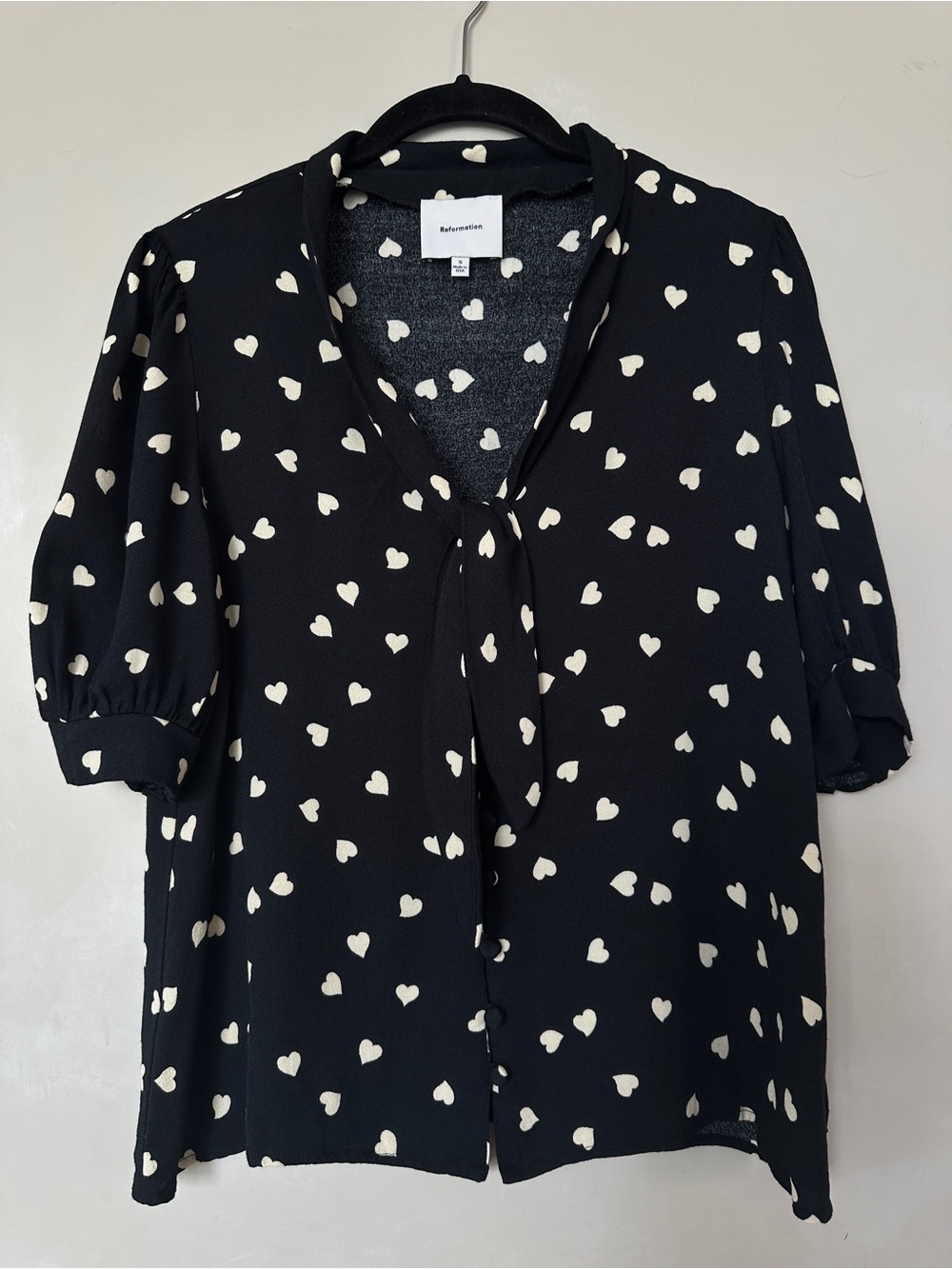 Reformation Joelle Top in Luv It Black w/ Cream White Hearts Size Small - Picture 5 of 8
